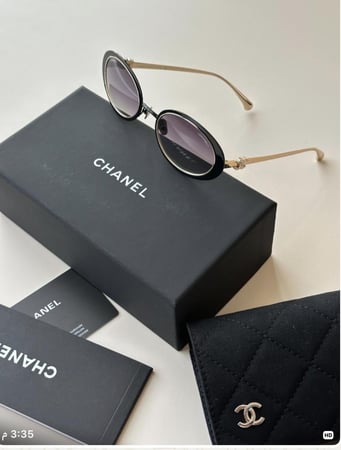 : نظارة CHANEL Oval – اللون الأسود
