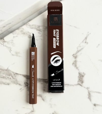 قلم حواجب ضد الماء