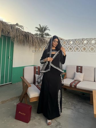 جلابية التأسيس سُهى نجد اسود