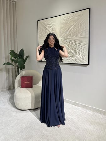 فستان سهرة نيفي رويال