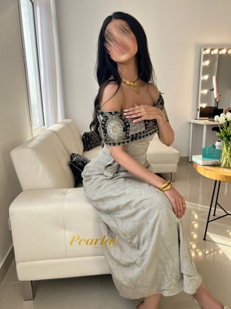 جلابية رماديه اوف شولدر