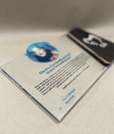 درع اكليريك مع خشب