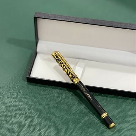 قلم فاخر مع حفر اسمك