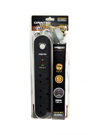 توصيلة كهربائية بطول 5 متر بثلاث منافذ ومنفذ USB ومنفذ Tyep-c