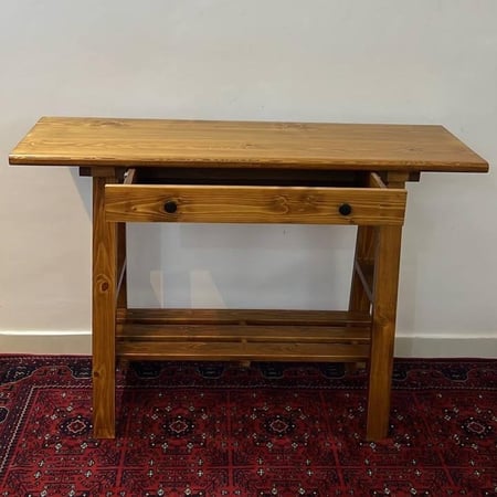 طاولة قهوة بدرج مع رف