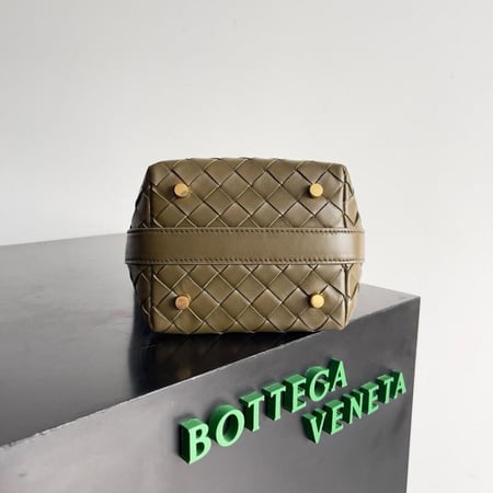 Bottega veneta 17cm