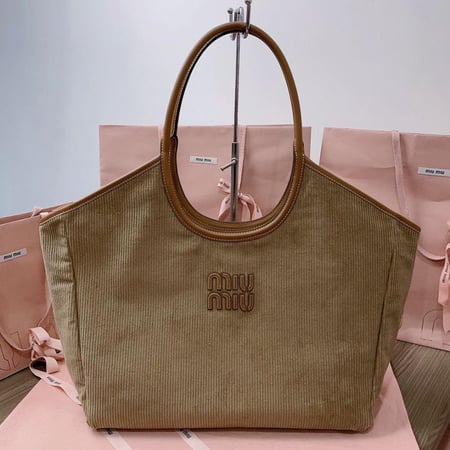 Miu Miu 38cm