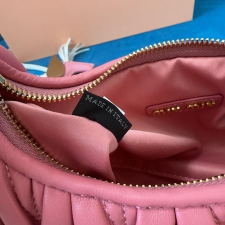 Miu Miu 23cm