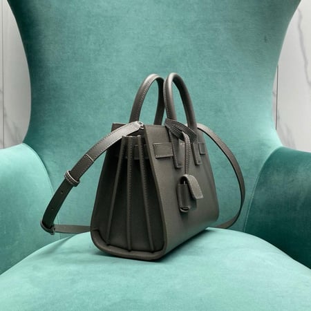 YSL 22cm