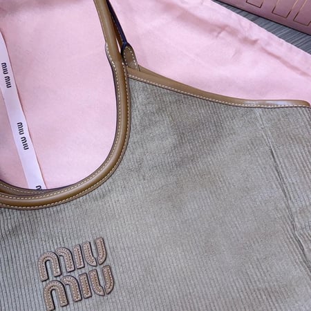 Miu Miu 38cm