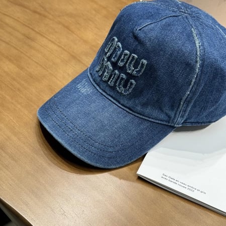 Miu Miu hat