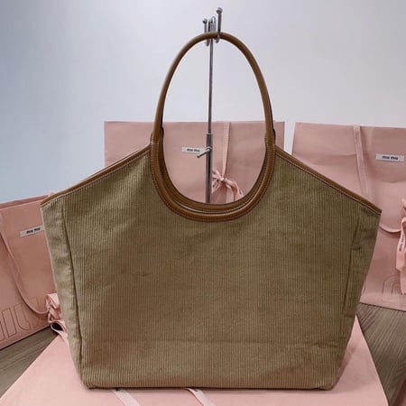 Miu Miu 38cm