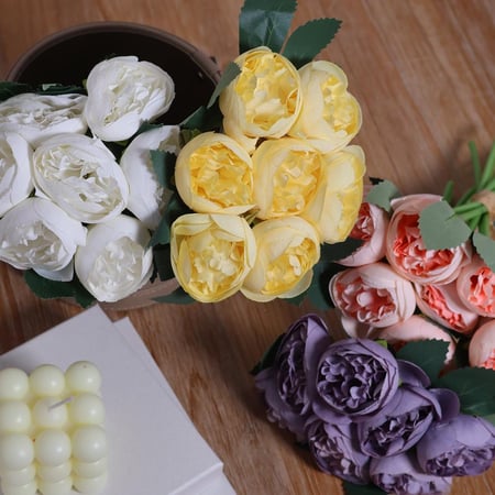 ورد بيوني احمر صغير