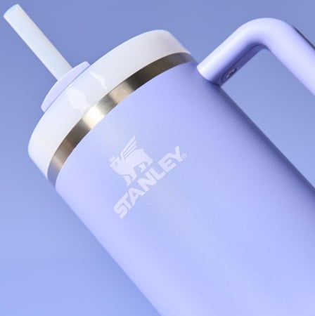 ستانلي كوينشر 2.0 بسعة 0.89 لتر / 30 أونصة – لون هيدرانجيا (أزرق بنفسجي فاتح)