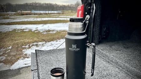 The Legendary Classic Bottle 1.0L / 1.1QT-Matte Black Pebble