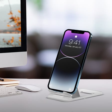 حامل جوال على الأسطح أبيض