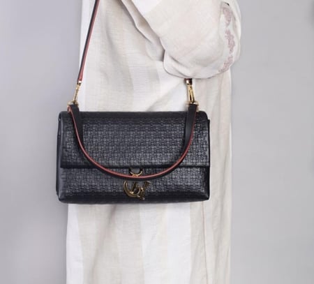 شنطة كارولينا هريرا ميديم