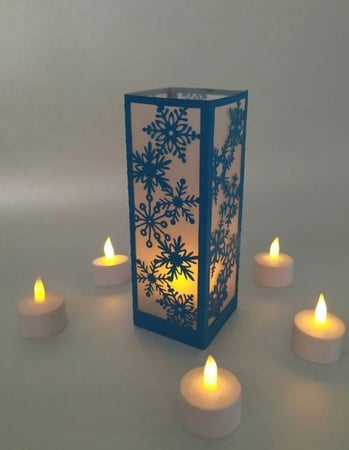 استاند مضيئ بالشمعه