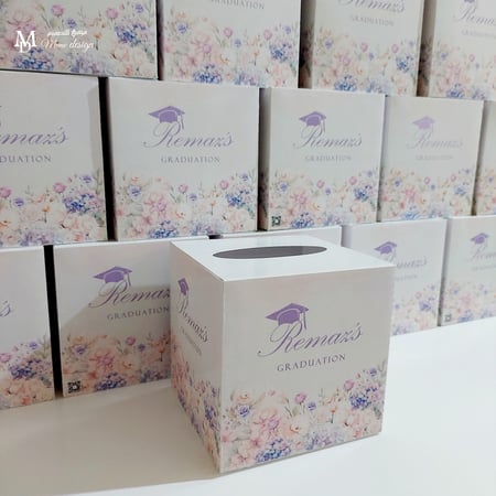 مناديل مربعه بثيم تخرج