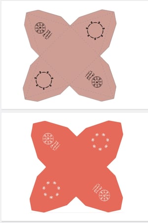 بوكس هرمي بثيم يوم التأسيس 20 حبات