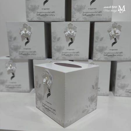 علب مناديل كبير مربعة 12 علبه