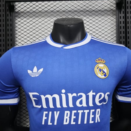 طقم ريال مدريد الثالث 2025-2026