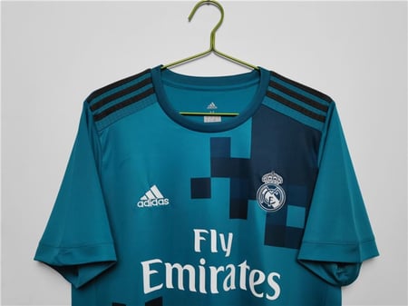 طقم ريال مدريد موسم  2017-2018 ازرق