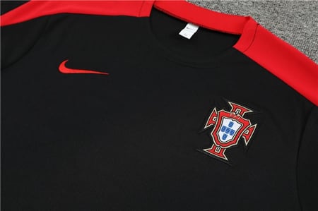 طقم تدريب صيفي منتخب البرتغال 2024-2025 اسود