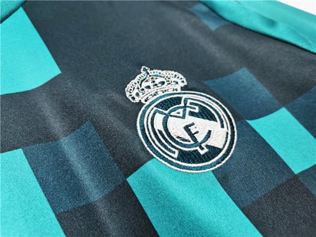 طقم ريال مدريد موسم  2017-2018 ازرق