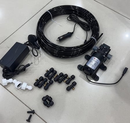 دينمو رذاذ 60 واط يعمل على 12 فولت مع محول يعمل على كهرب 220  و لي بطول 20 متر و 10 حبات نزل رذاذ