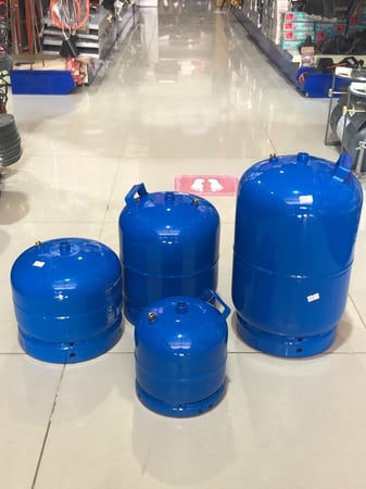 دبة غاز إيطالي بمقاسات مختلفة