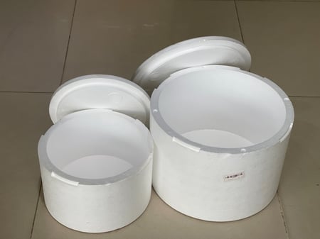 حافظة فلين دائرية مع غطاء متوفر مقاسين