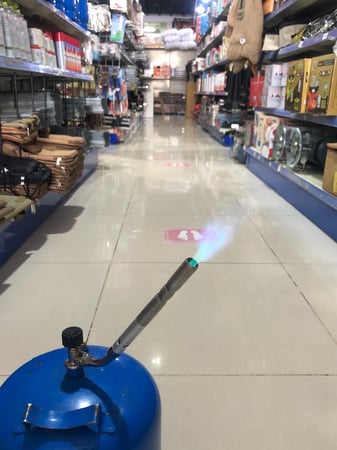 شاخوف نار يعمل على دبات الدافور الزرقاء من PKL الهندية