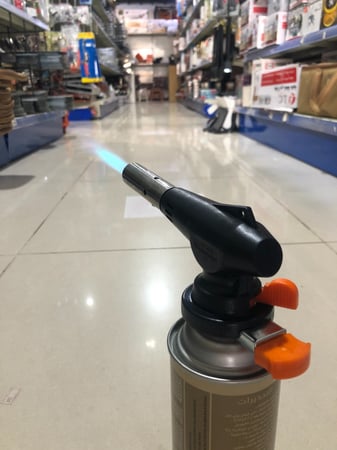 شاخوف و شعال نار كوري