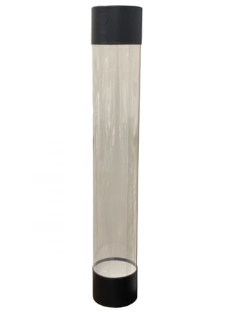 علب طويلة شفافة