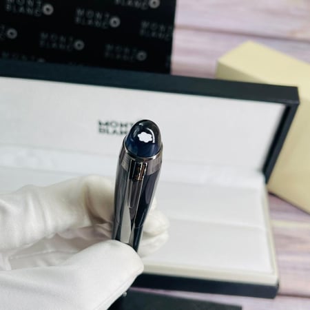 قلم مونت بلانك ستارووكر اسود غطاء