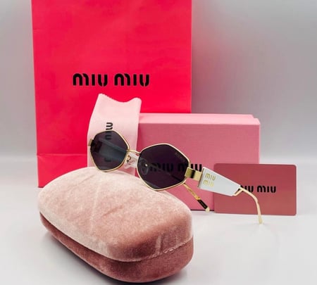 نظارات ميو ميو