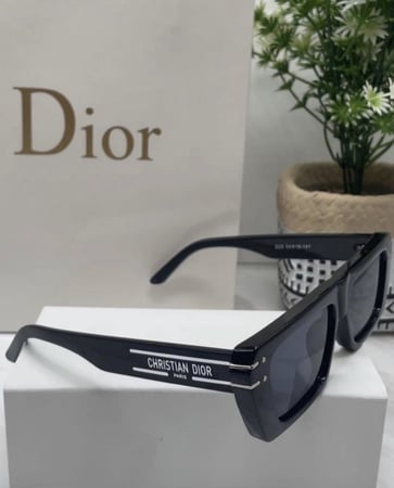 نظارات ديور