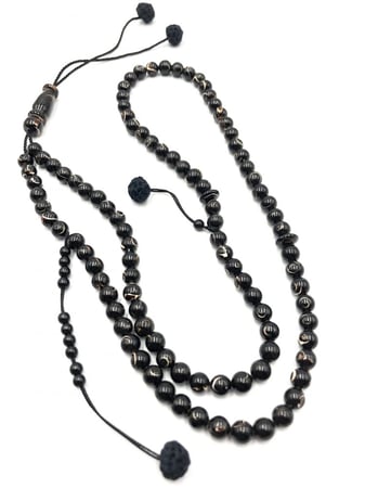 سبحة يسر مطعّم بالفضة مع شاهد وفواصل عاج