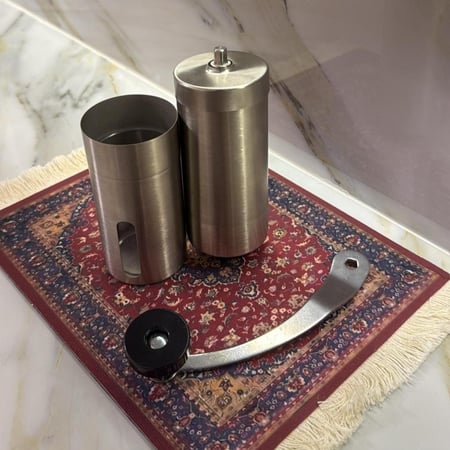 مطحنة قهوة يدوية