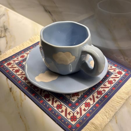 كوب سيراميك مع صحن ازرق