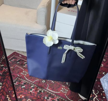 شنطة لاكوست كحلي مقاس لارج