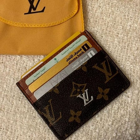 كارد هولدر لويس فيتون