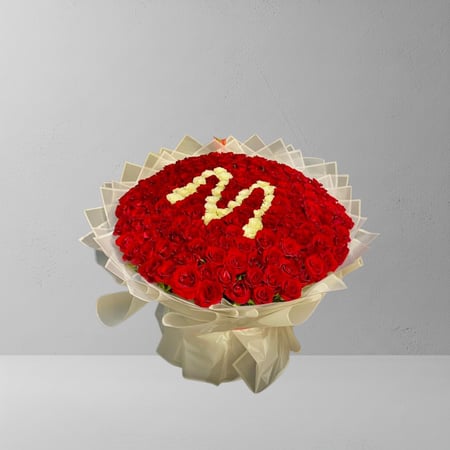 حرف ابيض ورد احمر