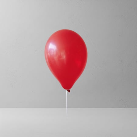 بالونات احمر
