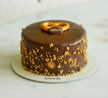 كيك برتزل كراميل مملح