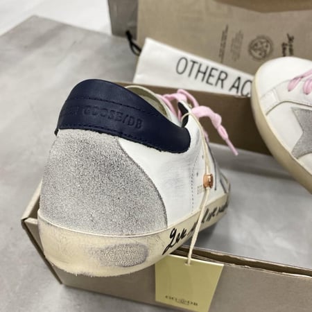 Golden goose