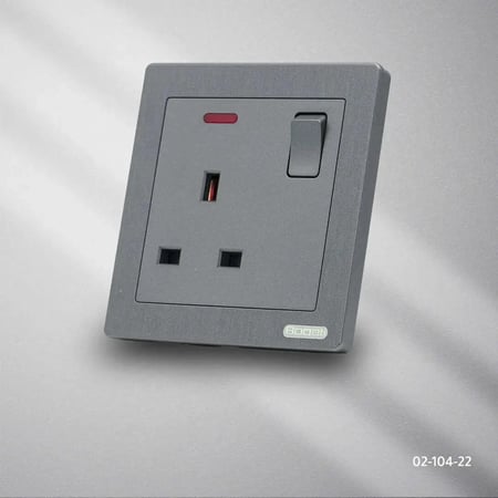 فيش بمفتاح سلفر بوقاتي 13 أمبير BOQATI