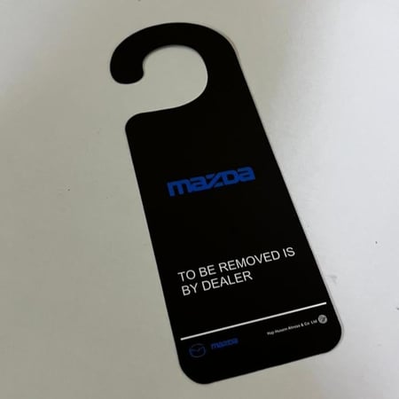 تعليقة-مازدا-اسود