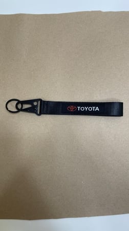 ميدالية مفاتيح سيارة